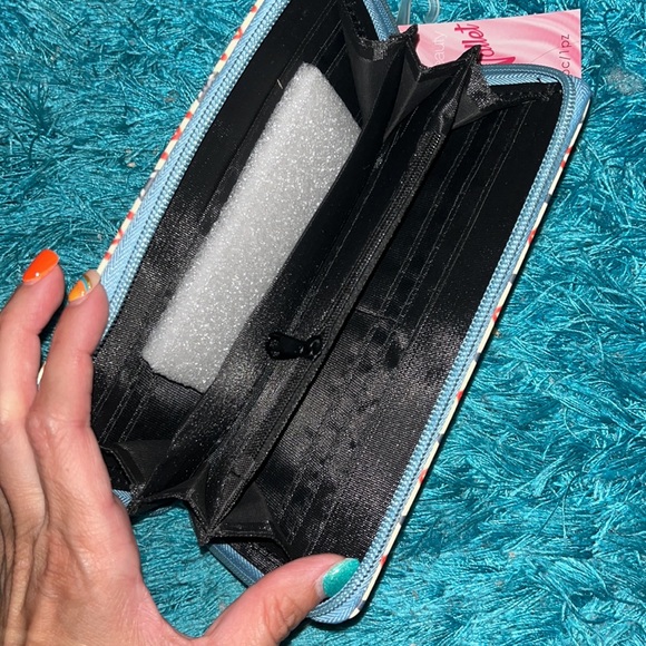 New - Picture 2 of 2